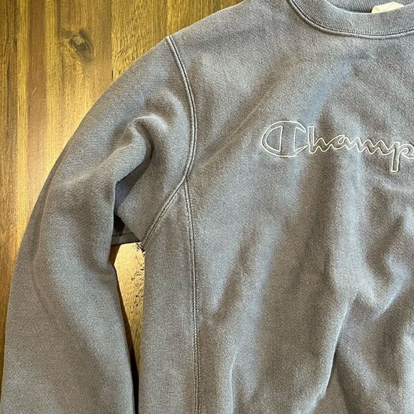 Champion Reverse Weave Gray Pullover Crew Neck Sweatshirt, Youth Size Small - Picture 9 of 13
